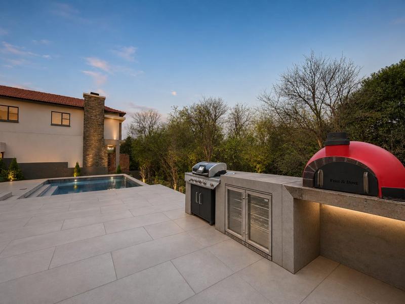 5 Bedroom Property for Sale in Birdwood Estate North West